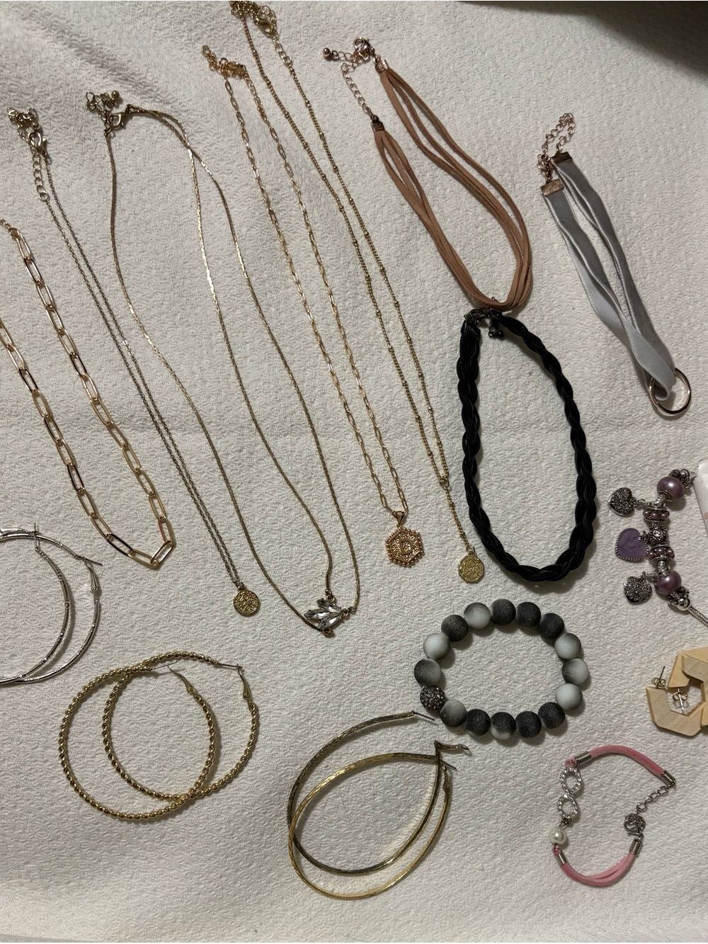 Mixed Women’s Jewelry Set in Gold, Black, Gray, Pink